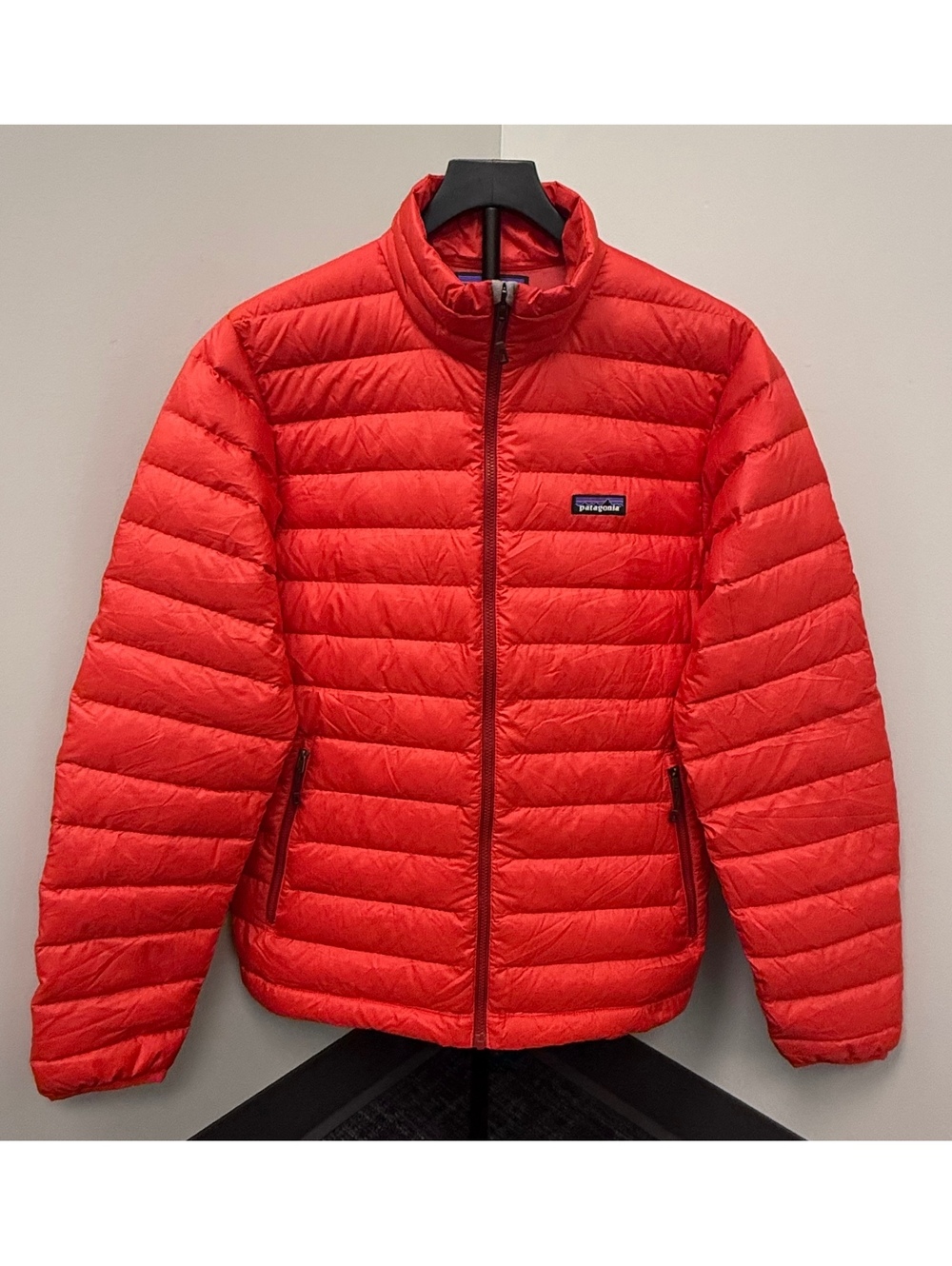 Patagonia Men’s Size Medium Full Zip Goose Down Sweater Puffer Fire Red Jacket!